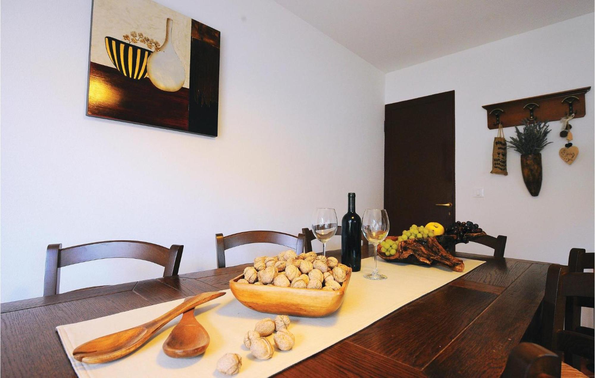 Lovely Home In Barban With Wifi Экстерьер фото